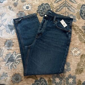 Old Navy High Rise Slouchy Straight Jeans